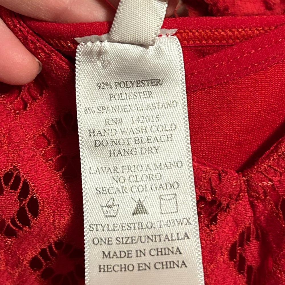 Elegant Red Lace Women’s Top - Picture 3 of 7